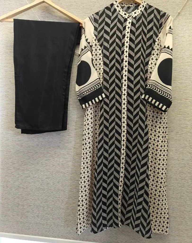 Monochrome Chevron Muslin Kurta Set