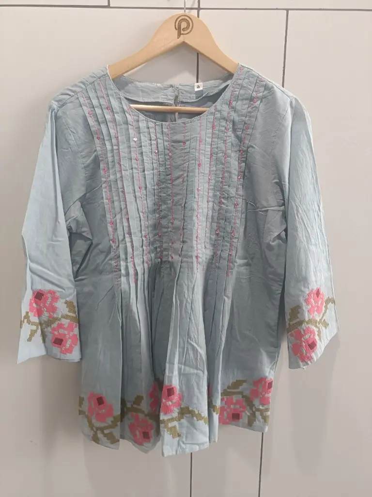 Blossom Pintuck Mull Cotton Top