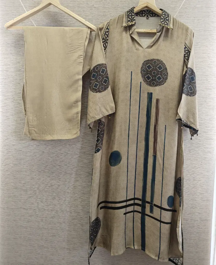 Sandstone Abstract Viscose Muslin Kurta Set