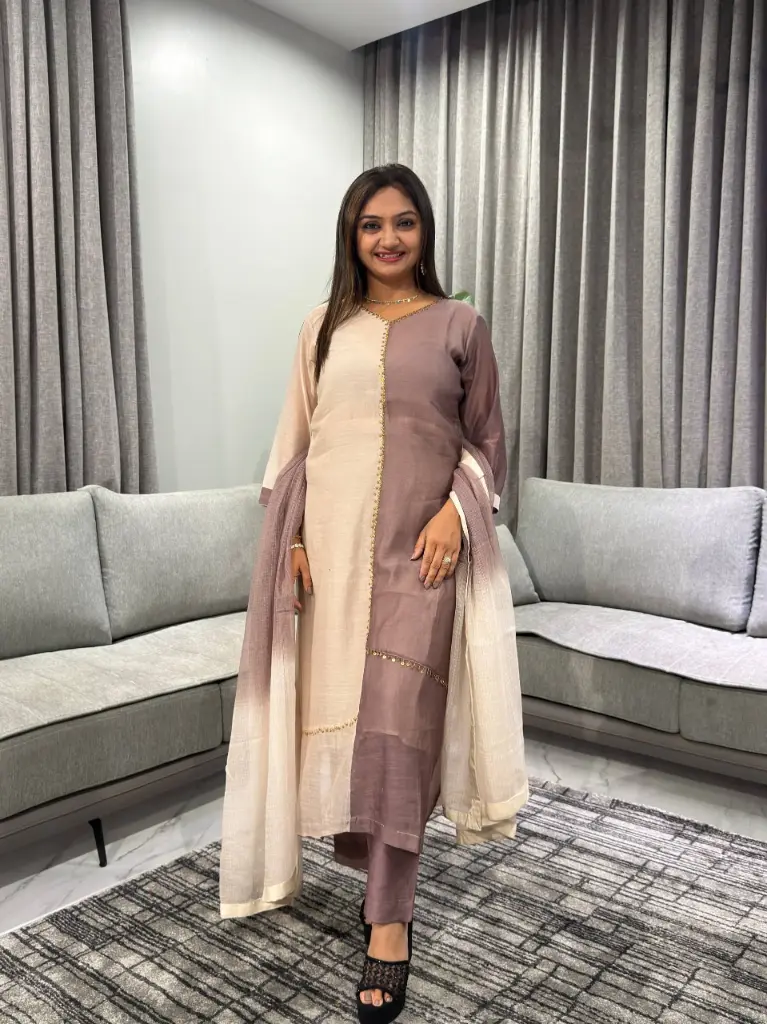 Beige & Mauve Dual-Tone Banarasi Mull Chanderi Kurta Set