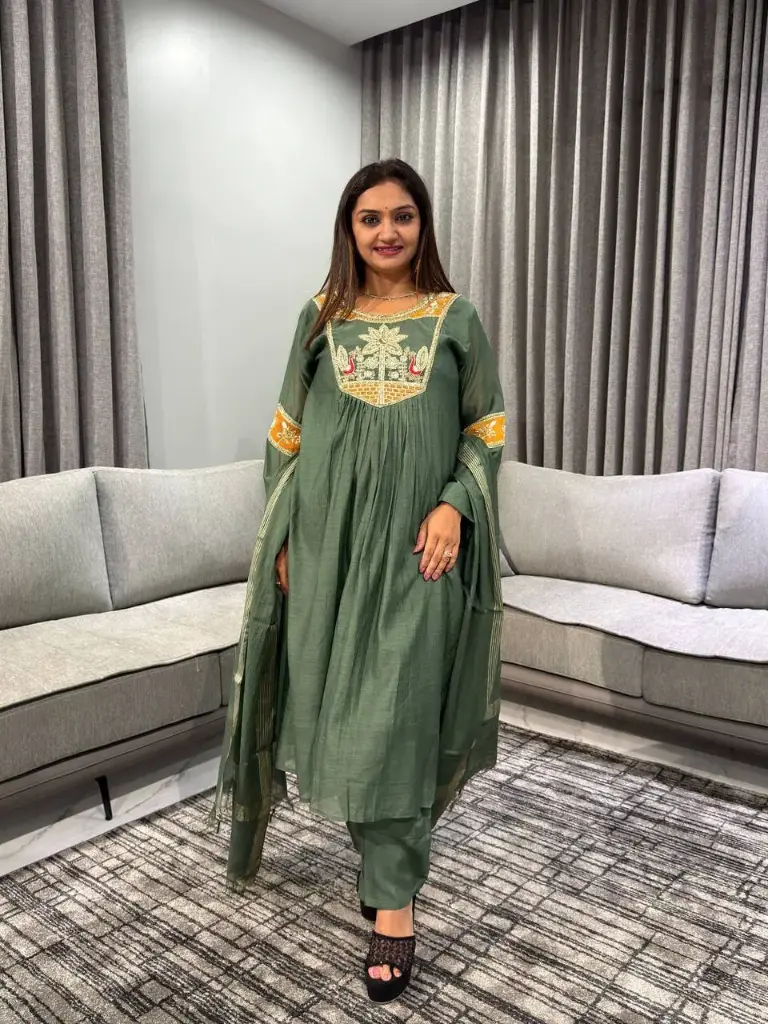 Premium Banarasi Mull Chanderi Peacock Heritage Kurta Set