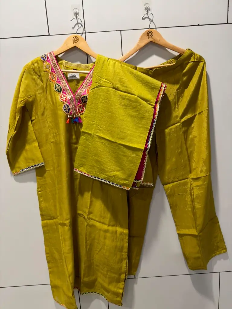 Vintage Handwork Banarasi Mull Chanderi Kurta Set