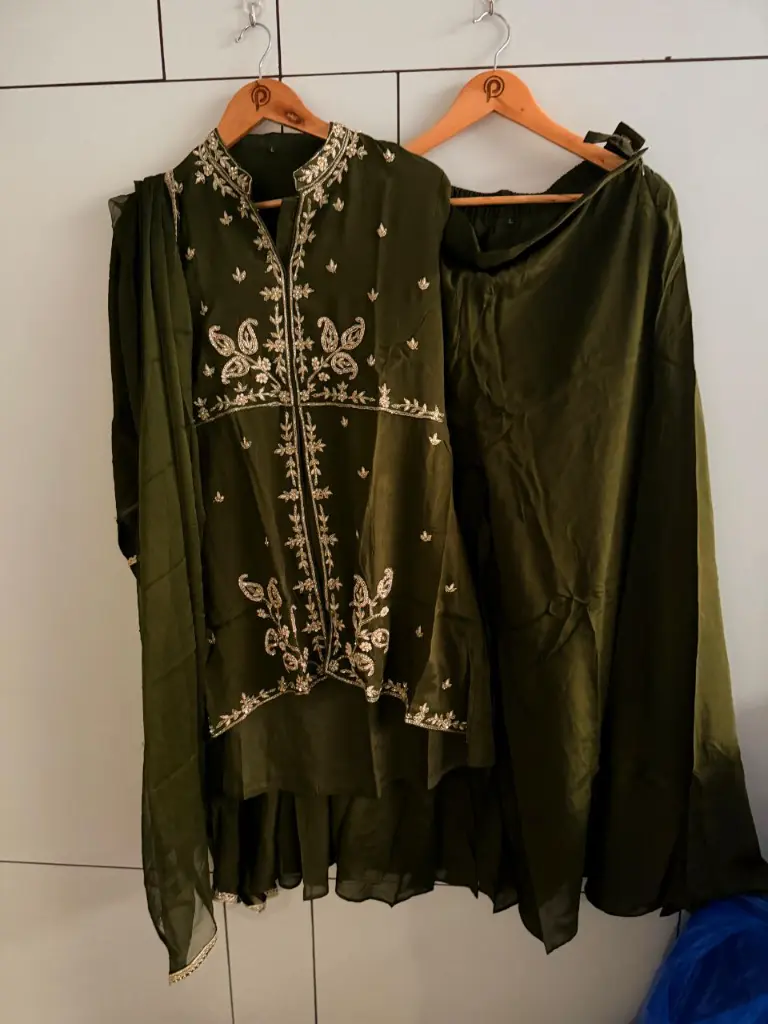 Olive Zari Bloom Pure Chinon Indo-Western Set 