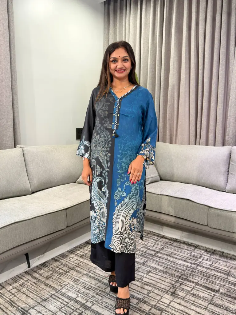Teal Blue & Charcoal Paisley Dual-Tone Muslin Crepe Kurta Set