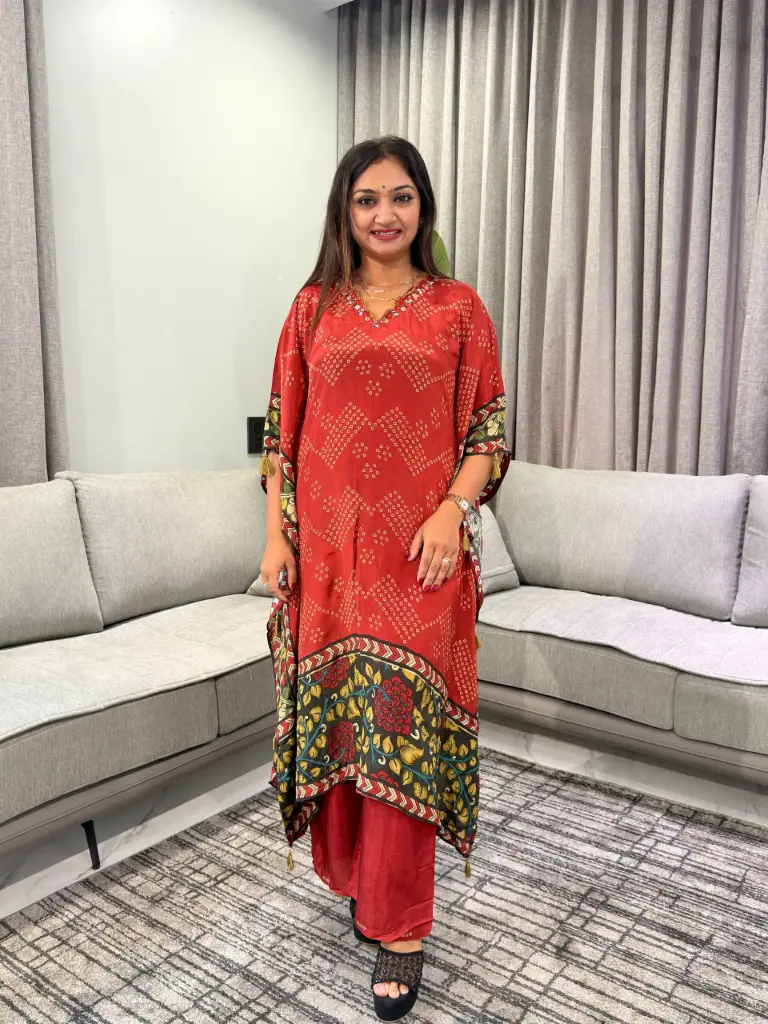 Red & Green Bandhani Print Natural Crepe Kaftan Set