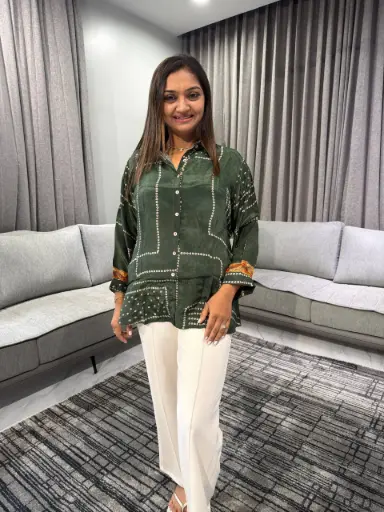 [2360] Emerald Maze Natural Crepe Shirt