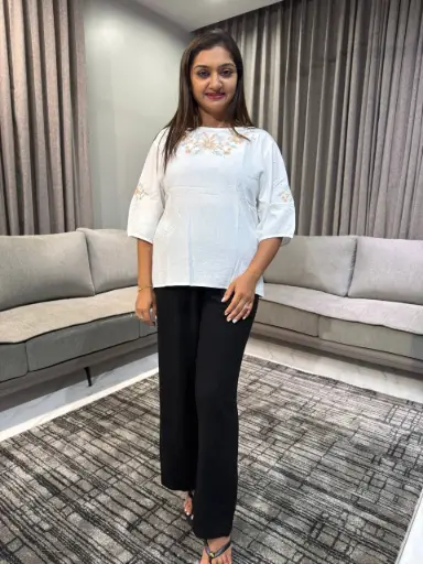 [2381] Ivory Blossom Embroidered Top