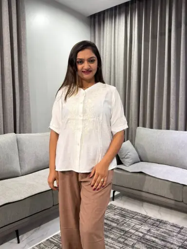 [2484] Pristine White Floral Embroidered Soft Linen Top