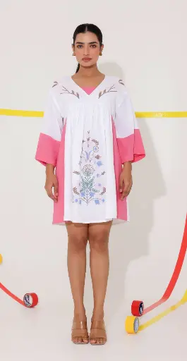 [2548] White & Bubblegum Pink Floral Embroidered Cotton Tunic