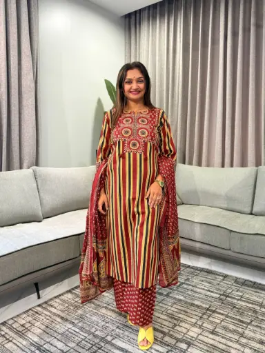 [2718] Royal Maroon Printed Cotton 3-piece Set