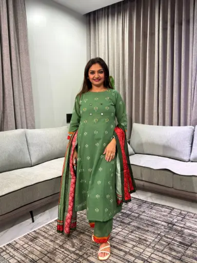 [2738] Mehendi Green Floral Embroidered Pure Cotton Kurta Set