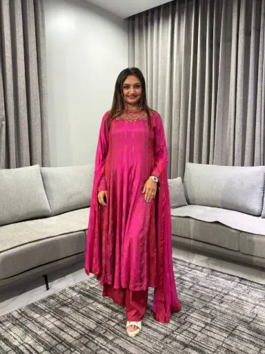 [2756] Magenta Pink Hand-Worked Round Neck Dola Silk Kurta Set