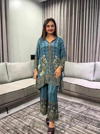 [2776] Teal Blue Floral & Crane Printed Natural Crepe Co-Ord Set