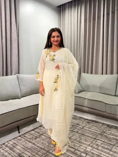[2958] Ivory Mull Chanderi Floral French Knot Kurta Set