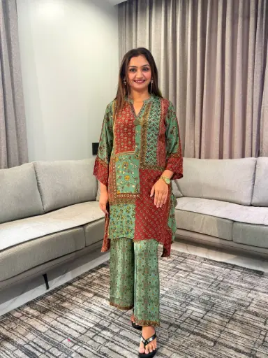 [3044] Multicolor Patch print Hand-Worked Crepe Co-ord Set