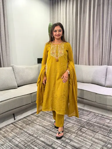 [3135] Mustard Yellow Paisley Hand-Embroidered Pure Mull Cotton 3-Piece Suit Set