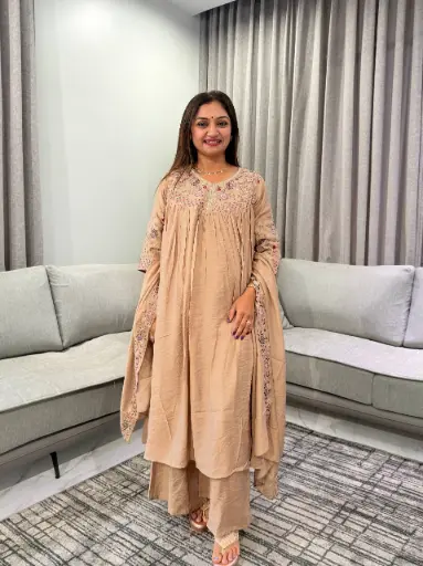 [3172] Beige Floral Embroidered Pure Mull Crush Chanderi 3-Piece Set