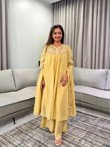 [3173] Pistachio Yellow Floral Embroidered Pure Mull Crush Chanderi 3-Piece Set