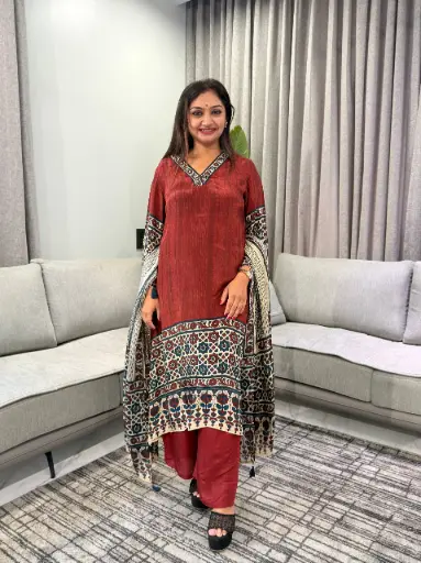 [3263] Rust Red & Teal Blue Crepe Printed 3-Piece Kurta Set
