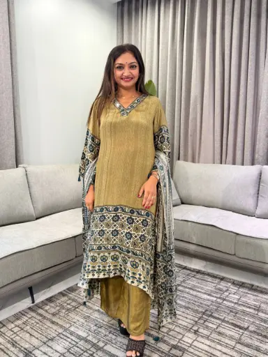 [3264] Olive Green & Teal Blue Crepe Printed 3-Piece Kurta Set