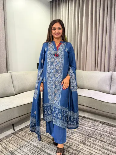 [3266] Blue & Cream Muslin Crepe Printed 3-Piece Kurta Set