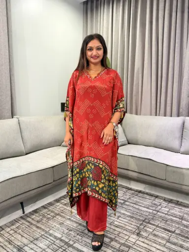 [3267] Red & Green Bandhani Print Natural Crepe Kaftan Set