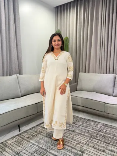 [435] Ivory Grace Beige Embroidery 2 Piece Set